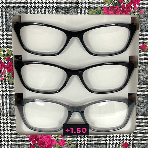 Betsey Johnson Reading Glasses, Black, Gray, Strength +1.50 - Picture 3 of 4
